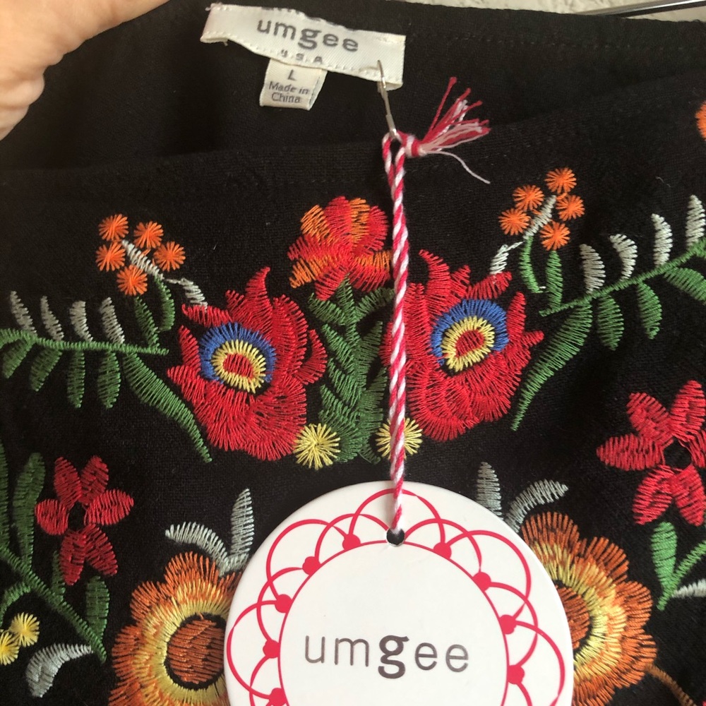 Sold Umgee Boutique embroidery skirt Size Large - Picture 9 of 12